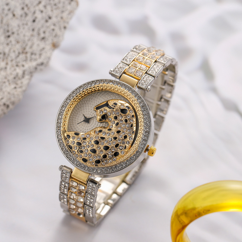 Jewelry Clasp Watches - Женские часы UTHAI H30 с головой