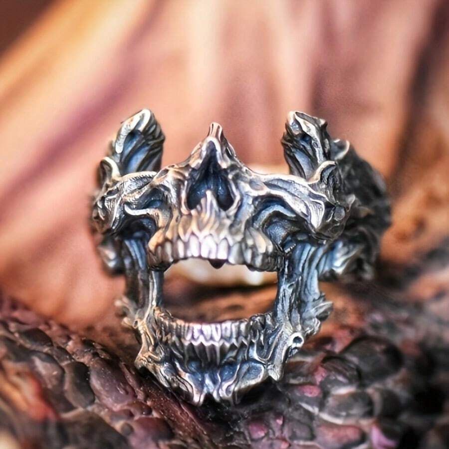 Gothic Skull Ring - Винтажное готическое кольцо с маской смертного