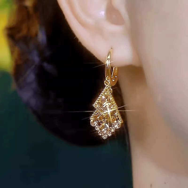 Модные серьги-кольца «Богиня т – обзор и цена Diamond Stud Earrings