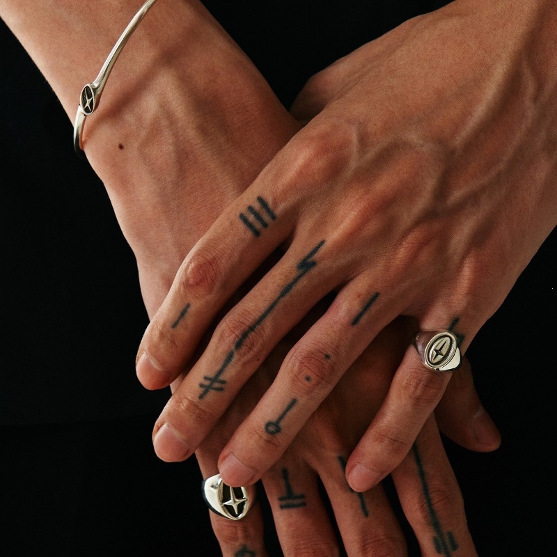 Минималистичное регулируемое к – обзор и цена Mens Signet Ring