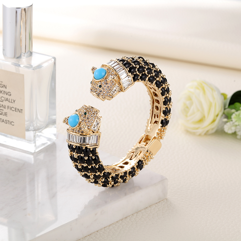 Браслеты с животными Sally's P – обзор и цена Paradise Jewelry & Watches Llc Miami Photos