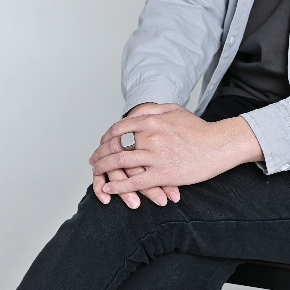 Женское квадратное кольцо из к – обзор и цена Mens Signet Ring