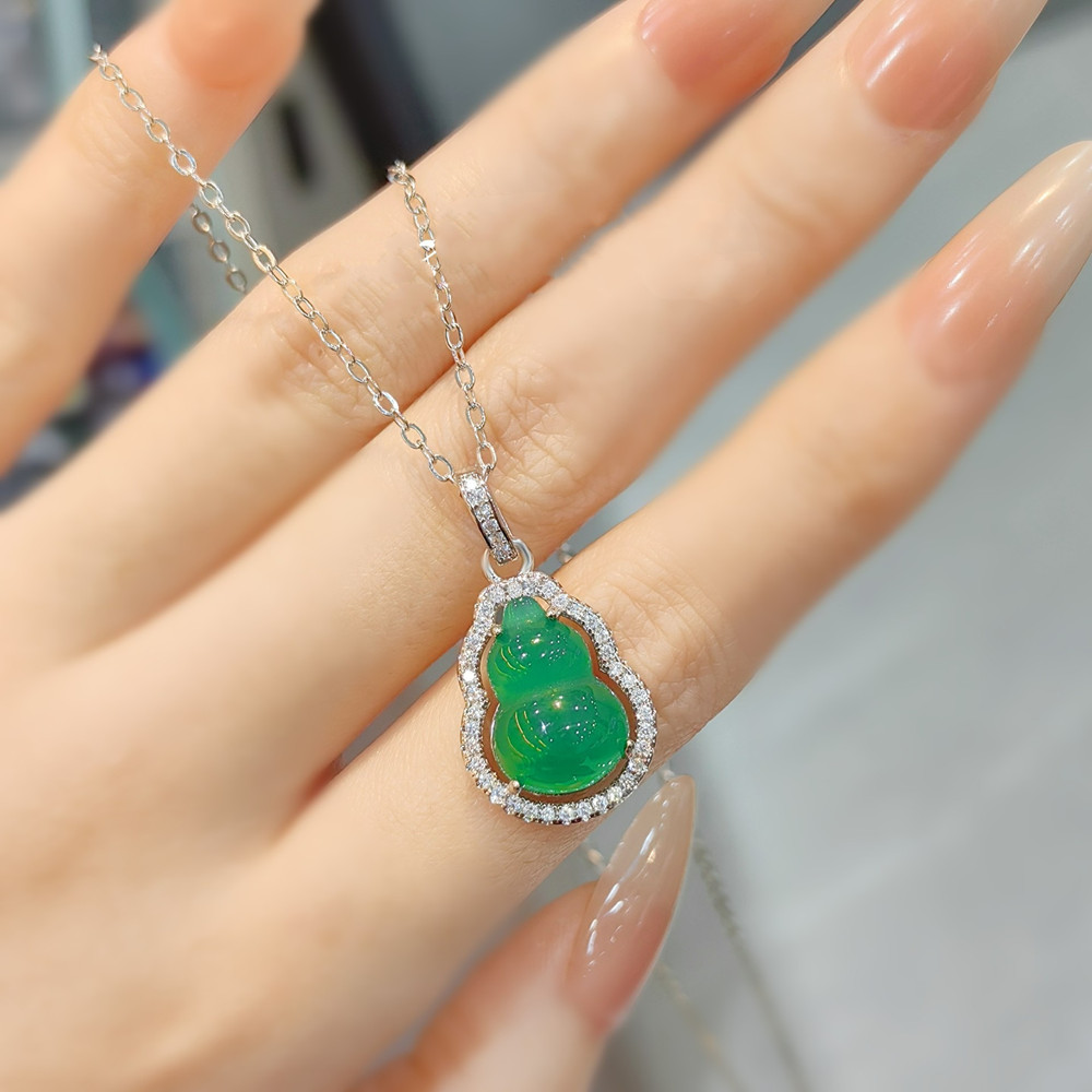 Натуральный зеленый агат, изум – обзор и цена Crystal Choker Necklace
